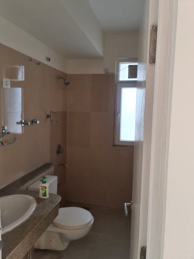Bathroom, ardee-city-palm-grove-heights 3 Bedroom 2350 Sq.Ft. Apartment In Sector 52 Gurgaon 7842526
