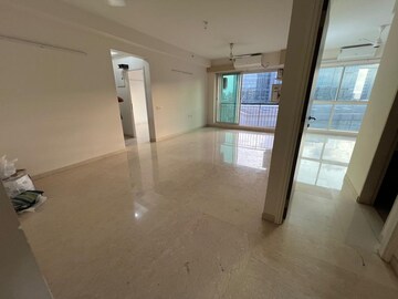 Room in 3 BHK Apartment at L And T Seawoods Residences, Seawoods – for Sale