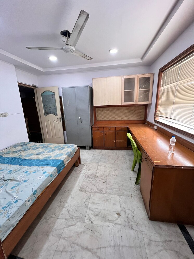 Kitchen, dlf-building-10 3.5 Bedroom 300 Sq.Yd. Builder Floor In Dlf Phase ii Gurgaon 7842843