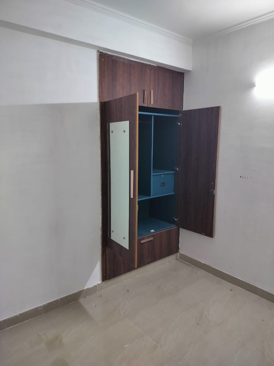 2 BHK Apartment For Resale in Mahagun Mahagunpuram Shastri Nagar Ghaziabad  7843142