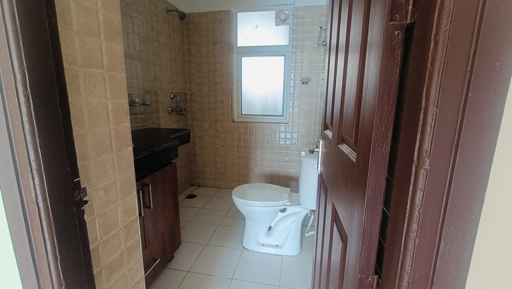 Bathroom, mapsko-royale-ville 3 Bedroom 1790 Sq.Ft. Apartment In Sector 82 Gurgaon 7843273