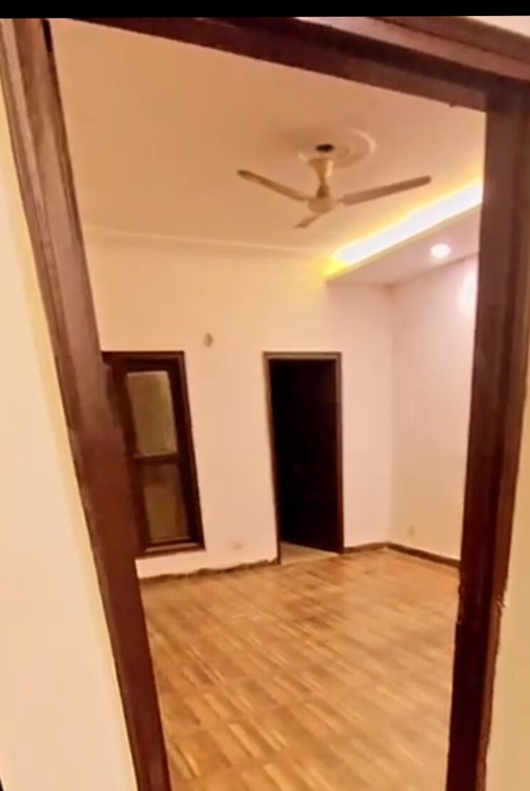 Master Bedroom, ardee-city 3.5 Bedroom 300 Sq.Yd. Builder Floor In Sector 52 Gurgaon 7843649