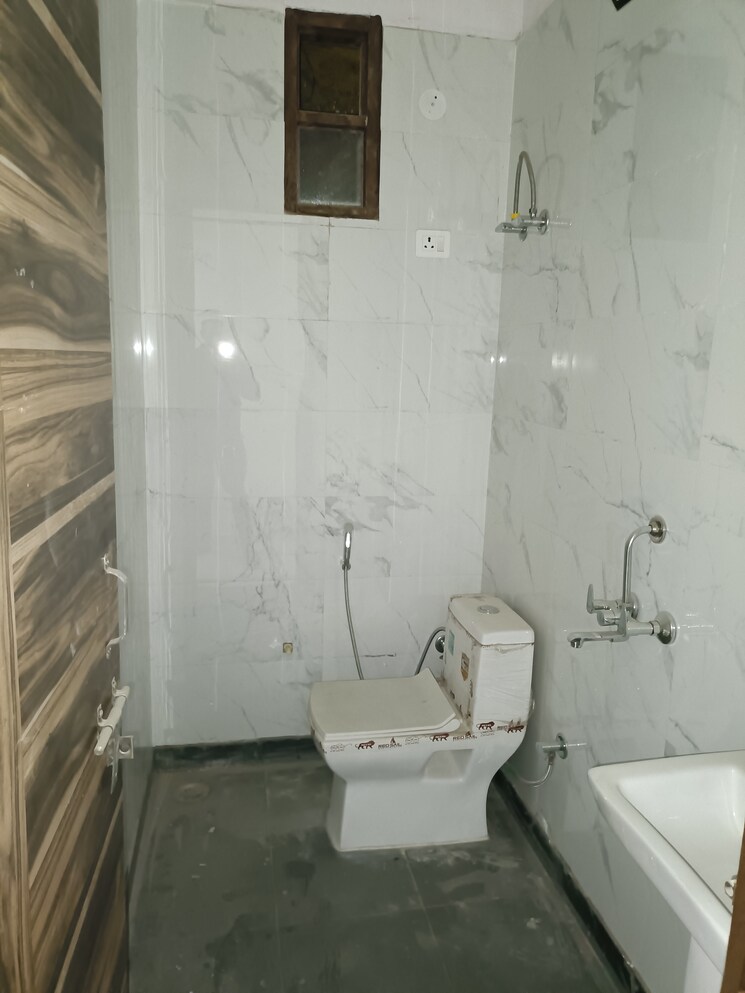 Bathroom, mehrauli 3.5 Bedroom 1100 Sq.Ft. Apartment In Mehrauli Delhi 7843771
