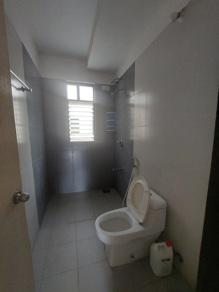 Bathroom, nanded-asawari 2 Bedroom 973 Sq.Ft. Apartment In Nanded Pune 7843827