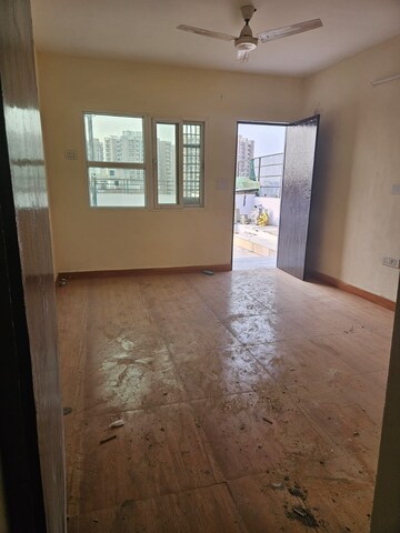 2 BHK Builder Floor For Rent in Ashoka Enclave 3, Sector 35