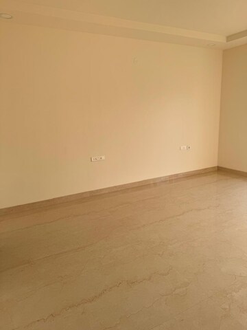 Room in 3 BHK Apartment at Niharika Skyline, Khajaguda – for Sale