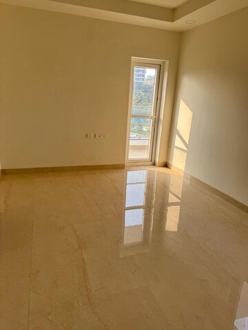 Room in 3 BHK Apartment at Niharika Skyline, Khajaguda – for Sale
