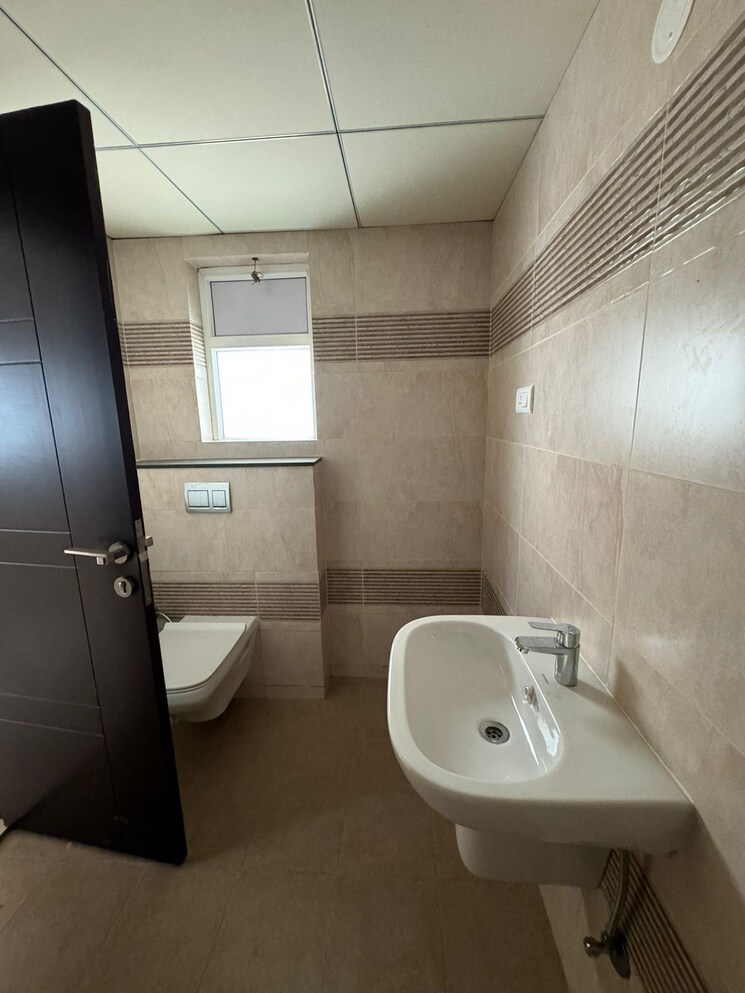 Bathroom, niharika-skyline 3 Bedroom 2105 Sq.Ft. Apartment In Khajaguda Hyderabad 7844119