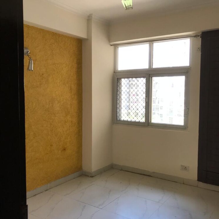Room, amrapali-zodiac 2 Bedroom 950 Sq.Ft. Apartment In Sector 120 Noida 7844233