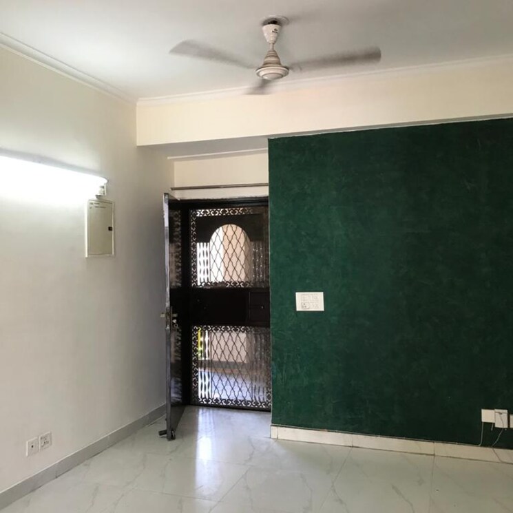 Room, amrapali-zodiac 2 Bedroom 950 Sq.Ft. Apartment In Sector 120 Noida 7844233