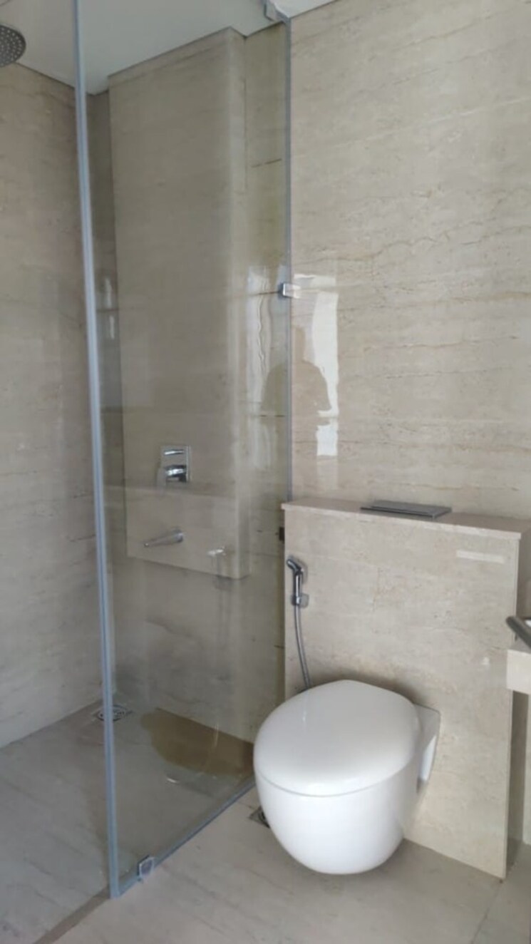 Bathroom, oberoi-maxima 3 Bedroom 1862 Sq.Ft. Apartment In Andheri East Mumbai 7844238