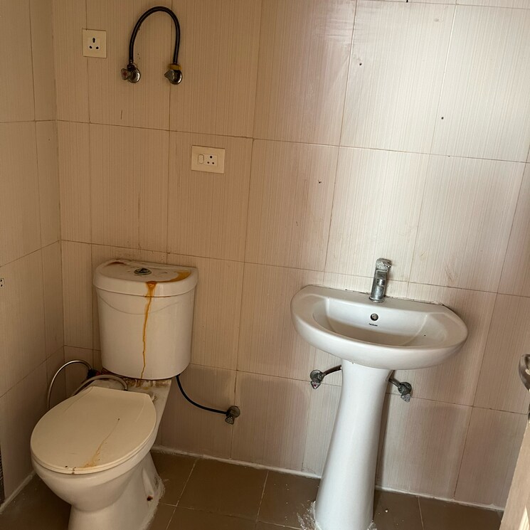 Bathroom, supertech-crown-town 2 Bedroom 930 Sq.Ft. Apartment In Sector 74 Noida 7844362