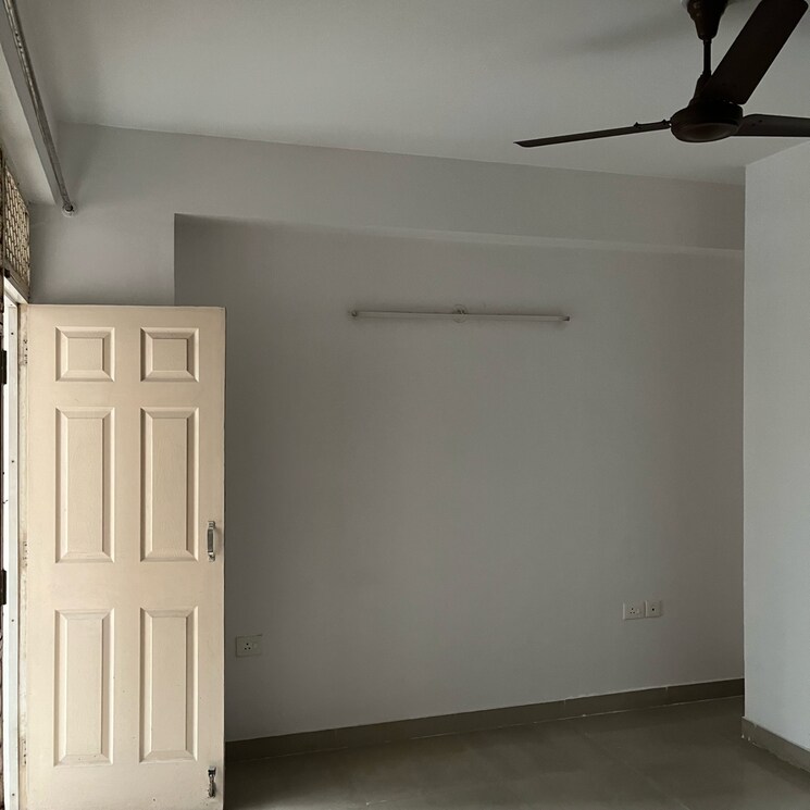 Room, supertech-crown-town 2.5 Bedroom 1150 Sq.Ft. Apartment In Sector 74 Noida 7844420