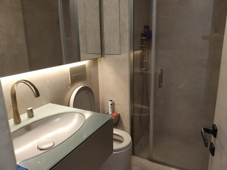 Bathroom, lodha-the-world-towers-world-one-tier-2 3 Bedroom 1800 Sq.Ft. Apartment In Worli Mumbai 7844569