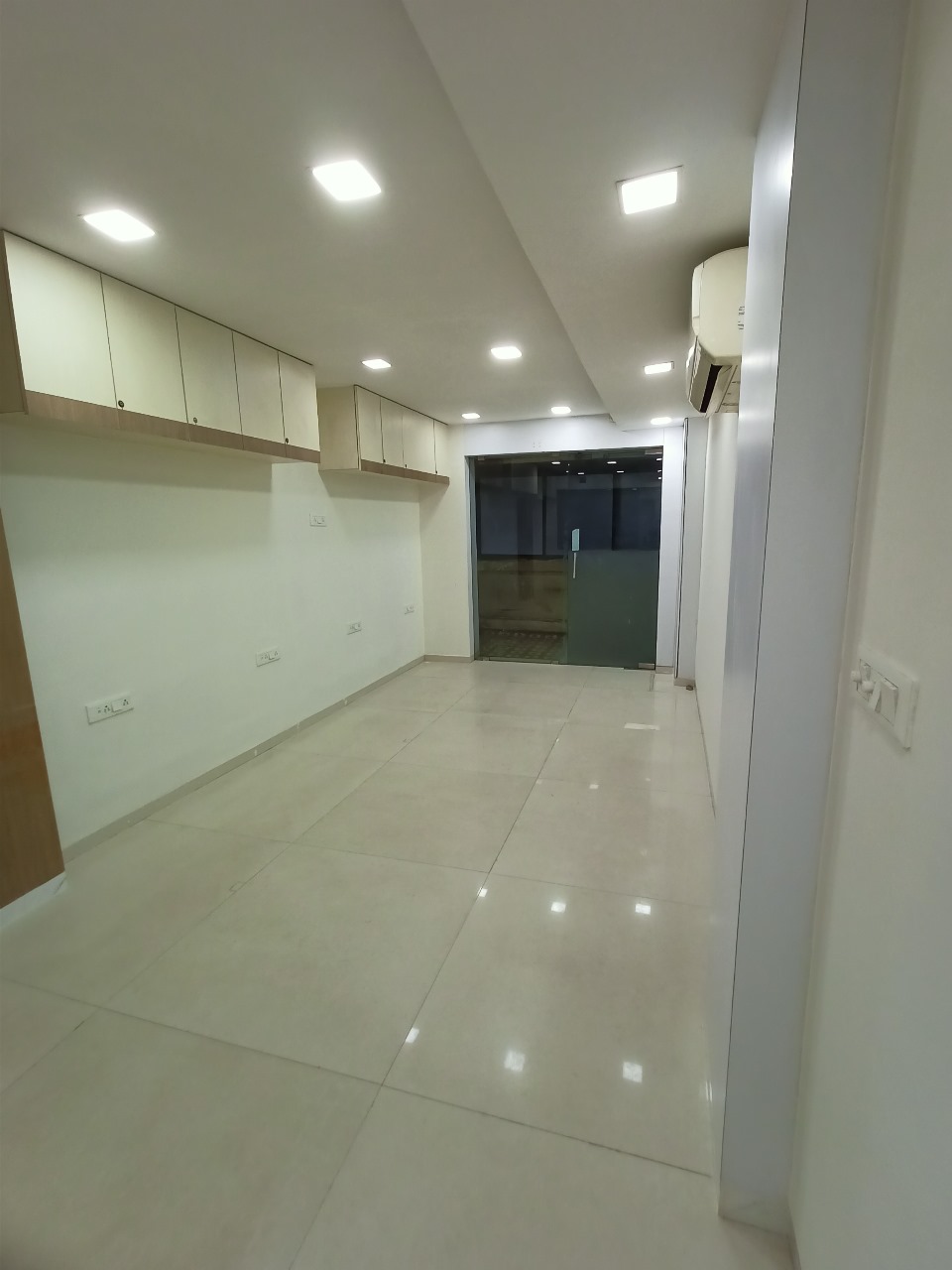 2 BHK + Extra Room Apartment For Sale in Bldg On Request