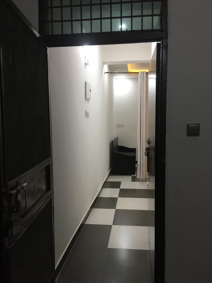 Other, sector 4 dwarka 3 Bedroom 1500 Sq.Ft. Apartment In Sector 4, Dwarka Delhi 7844685