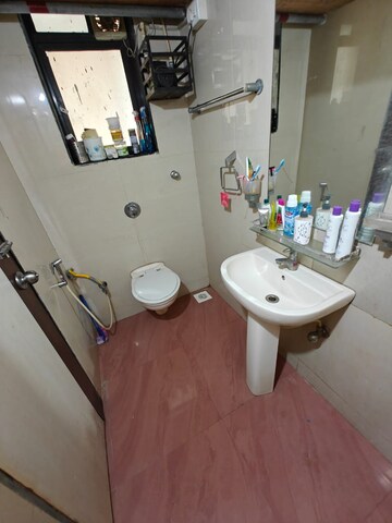 Master Bedroom in 3 BHK Apartment at Devashree Park, Kolshet Road – for Sale