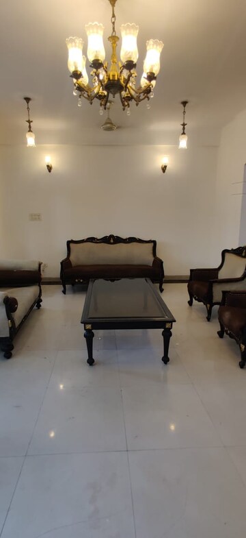 Master Bedroom in 4 BHK Villa at Sushant Lok 3, Sector 57 – for Sale