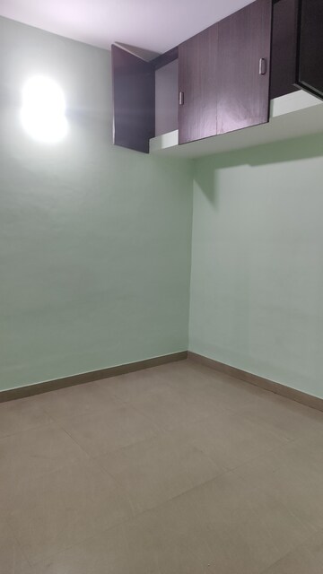 Room in 2 BHK Apartment at Katwaria Sarai – for Rent