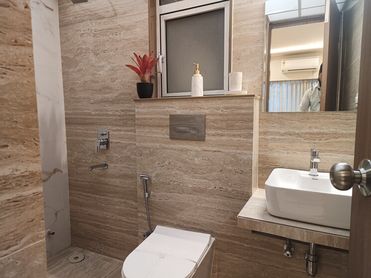 Bathroom, uk-iridium-tower-2 2 Bedroom 660 Sq.Ft. Apartment In Kandivali East Mumbai 7845012