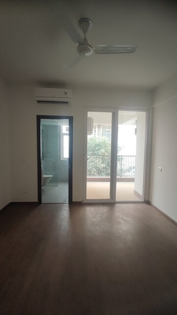 Room in 4 BHK Builder Floor at DLF Garden City Independent Floors, Sector 92 – for Sale