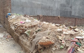 Plot For Sale in Chattarpur