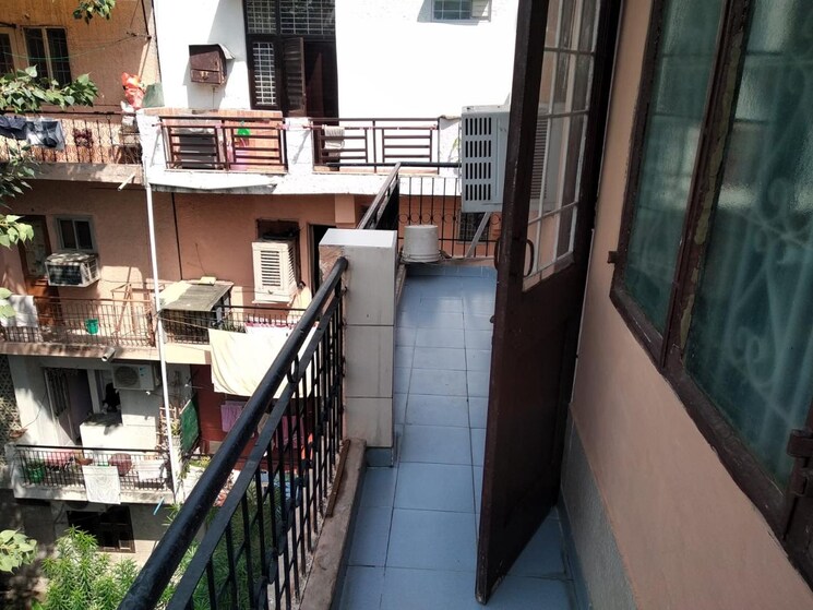 Balcony, rwa-jalvayu-vihar 2 Bedroom 1000 Sq.Ft. Apartment In Sector 25 Noida 7845202