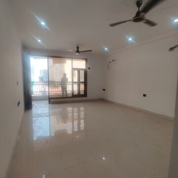 Room in 3 BHK Builder Floor at Vasant Kunj – for Sale