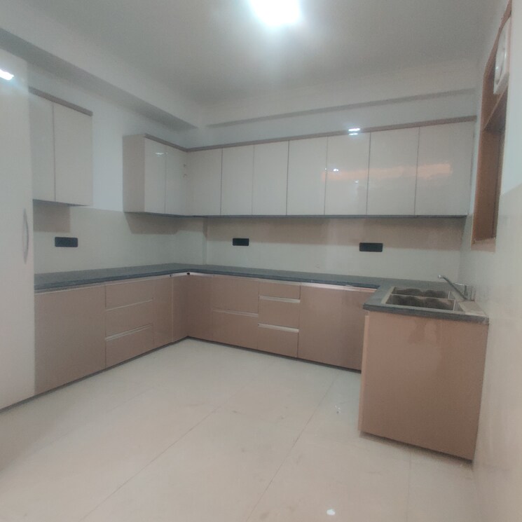 Kitchen, vasant kunj 3 Bedroom 135 Sq.Yd. Builder Floor In Vasant Kunj Delhi 7845210