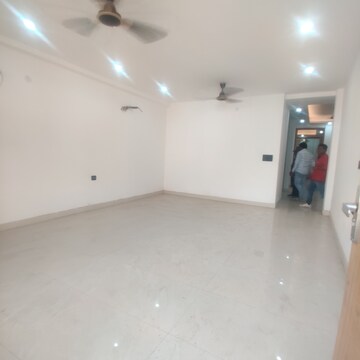 Room in 3 BHK Builder Floor at Vasant Kunj – for Sale