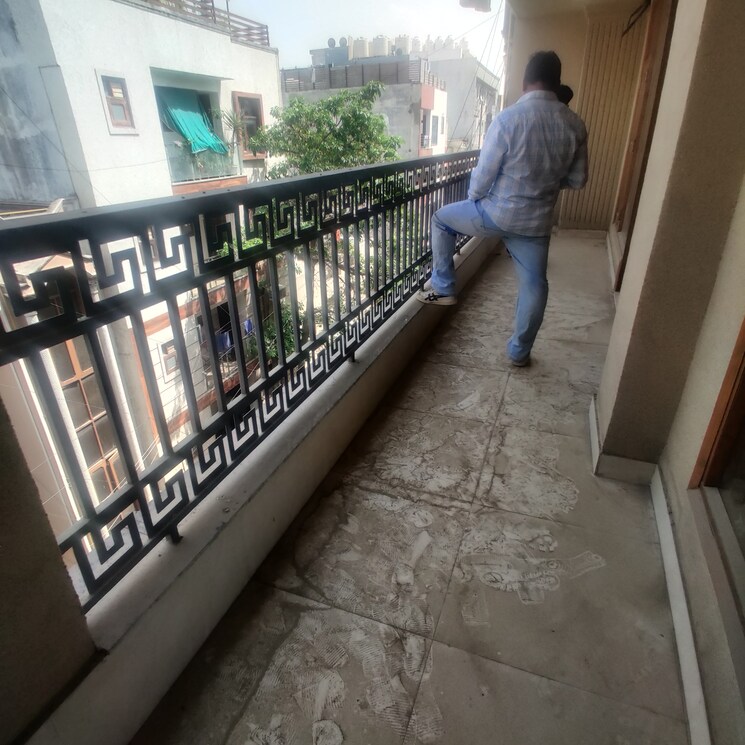 Balcony, vasant kunj 3 Bedroom 135 Sq.Yd. Builder Floor In Vasant Kunj Delhi 7845210