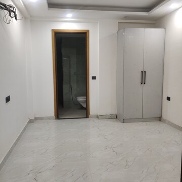 Room in 3 BHK Builder Floor at Vasant Kunj – for Sale