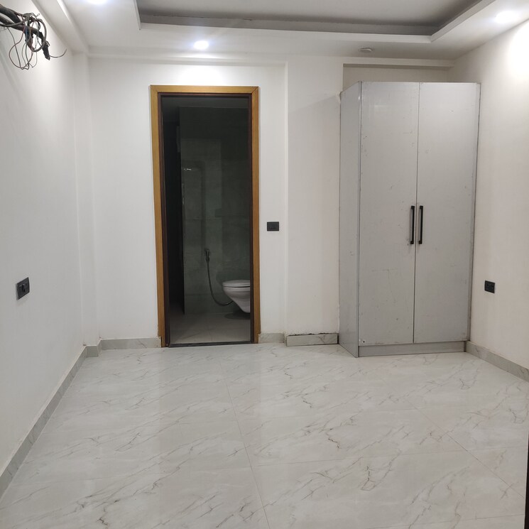 Room, vasant kunj 3 Bedroom 130 Sq.Yd. Builder Floor In Vasant Kunj Delhi 7845225