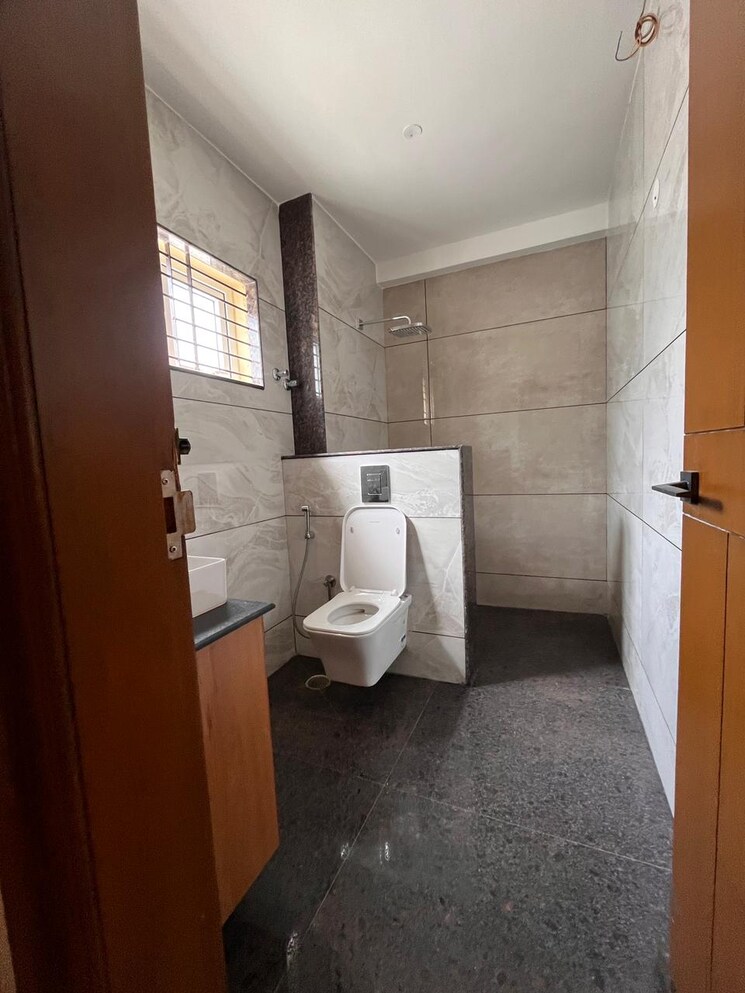 Bathroom, hsr layout 3 Bedroom 2400 Sq.Ft. Builder Floor In Hsr Layout Bangalore 7845254