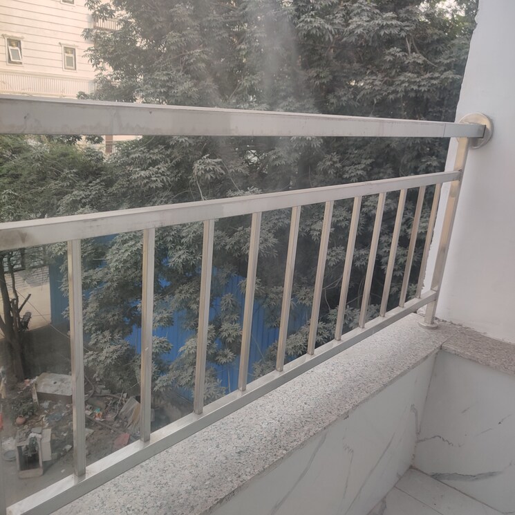 Balcony, vasant kunj 2 Bedroom 85 Sq.Yd. Builder Floor In Vasant Kunj Delhi 7845336