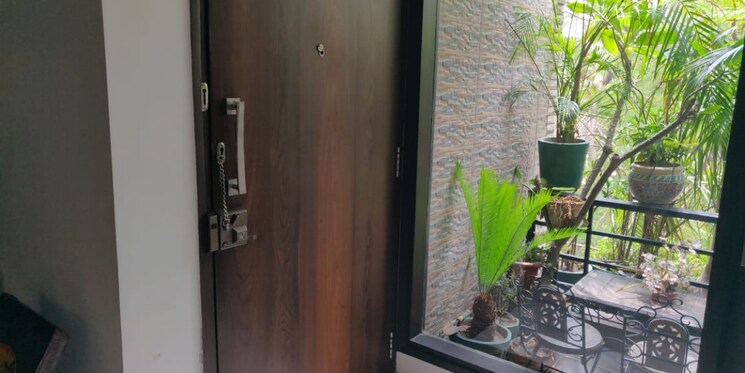 Balcony, shivalik colony 2 Bedroom 100 Sq.Yd. Builder Floor In Shivalik Colony Delhi 7845349