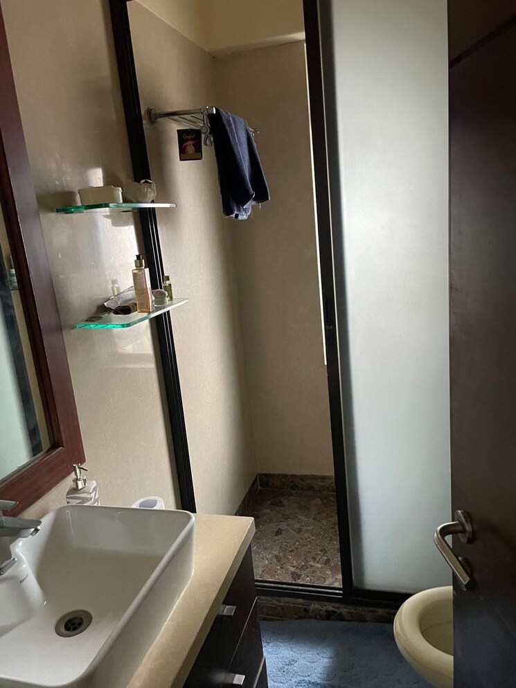 Bathroom, ashford-casa-grande 2 Bedroom 1200 Sq.Ft. Apartment In Lower Parel Mumbai 7845448