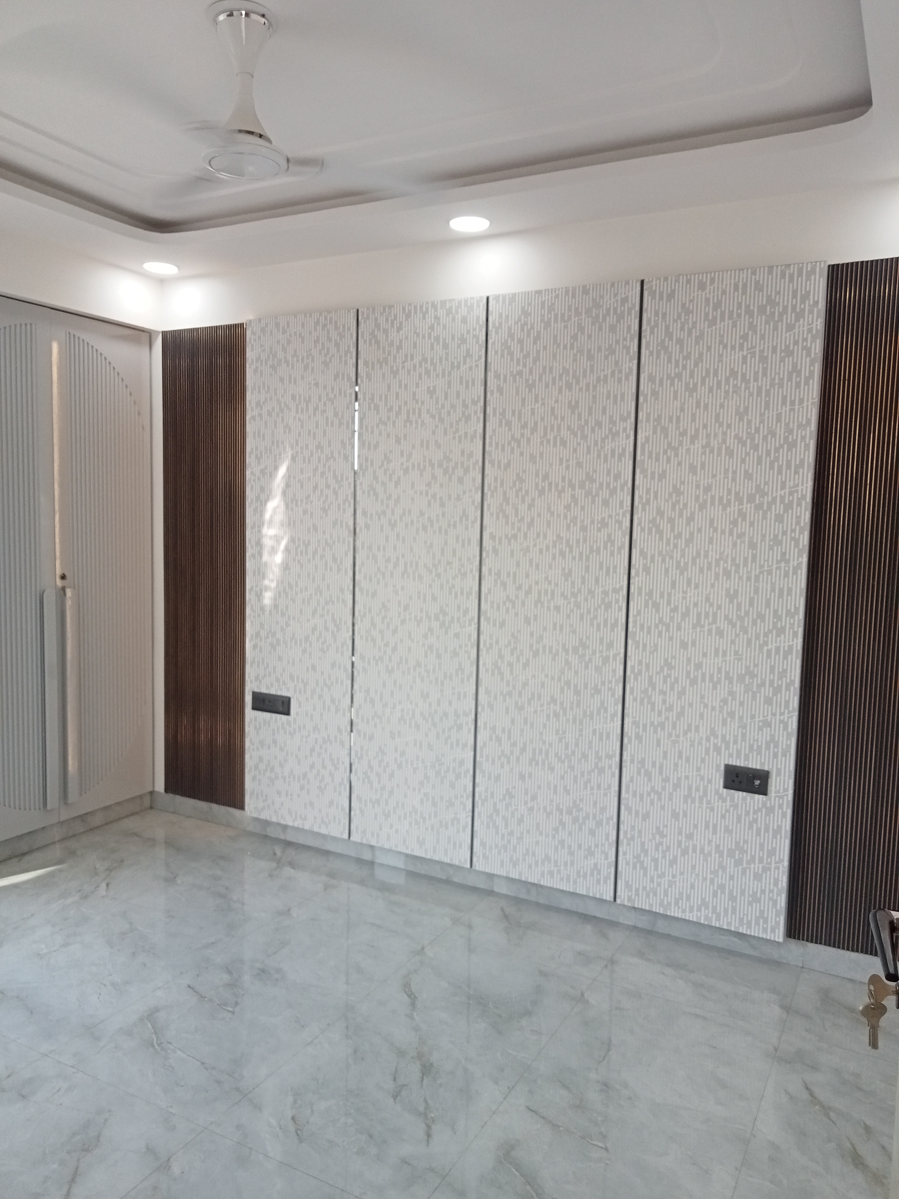3.5 BHK + Servant Room Apartment For Sale in Sector 5, Dwarka