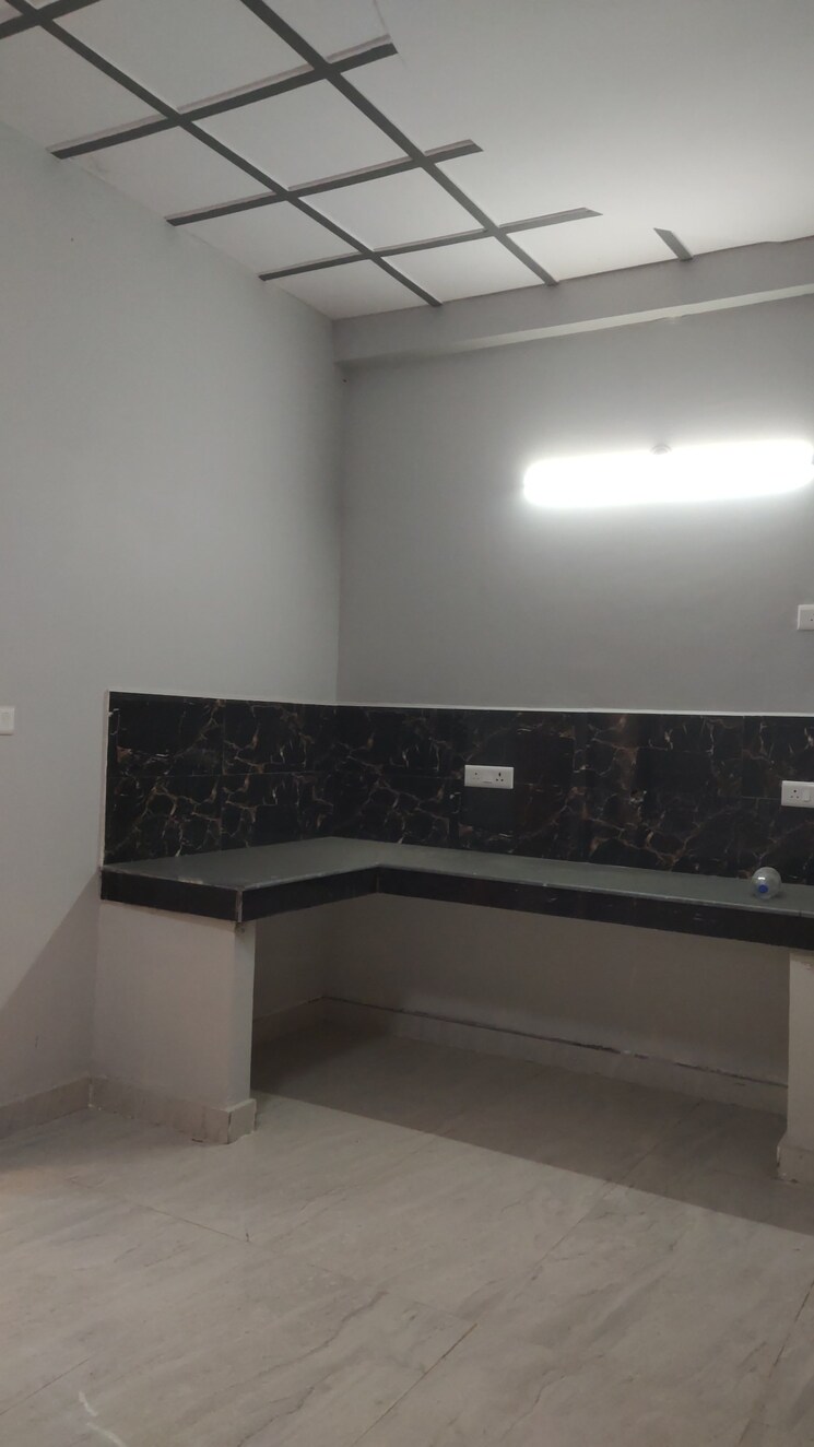 Room, amar shaheed path 3 Bedroom 960 Sq.Ft. Villa In Amar Shaheed Path Lucknow 7845454