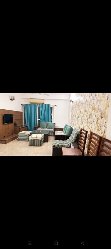 3.5 BHK Apartment For Rent in Gulshan Gc Centrum, Ahinsa Khand ii