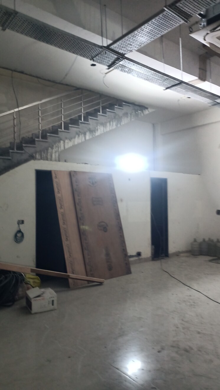 undefined, sector 46 Commercial Showroom 600 Sq.Yd. In Sector 46 Faridabad 7845591