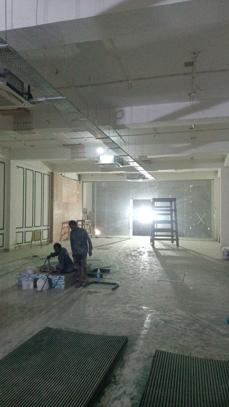  Parking, sector 46 Commercial Showroom 600 Sq.Yd. In Sector 46 Faridabad 7845591