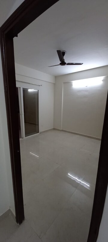 Room in 2 BHK Apartment at Signature Global Orchard Avenue, Sector 93 – for Sale