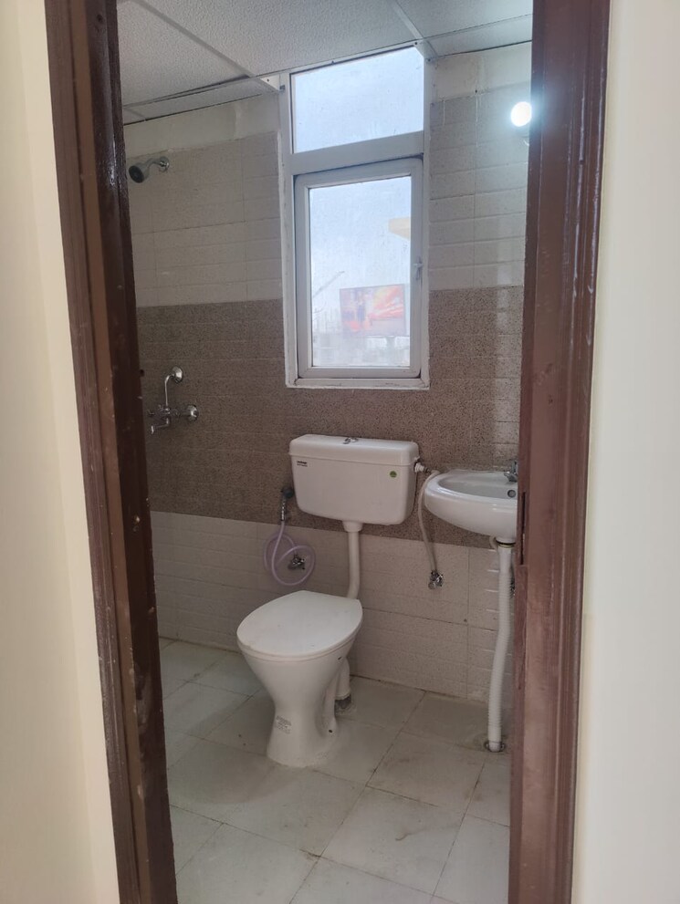 Bathroom, signature-global-orchard-avenue 2 Bedroom 591 Sq.Ft. Apartment In Sector 93 Gurgaon 7845672