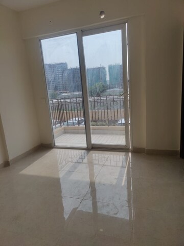 Room in 2 BHK Apartment at Signature Global Orchard Avenue, Sector 93 – for Sale