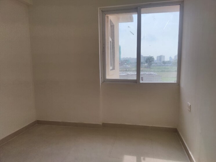 Room, signature-global-orchard-avenue 2 Bedroom 591 Sq.Ft. Apartment In Sector 93 Gurgaon 7845672