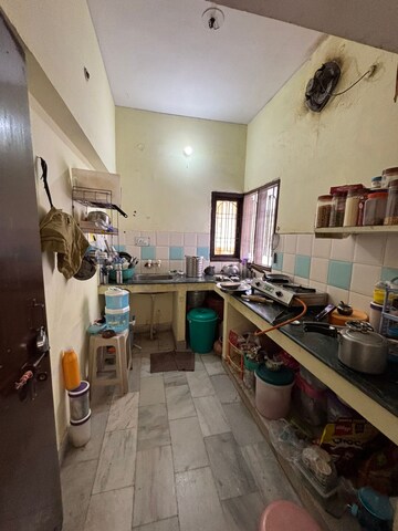 Master Bedroom in 1 BHK Independent House at Eldeco Sanskriti Enclave, Eldeco ii – for Sale