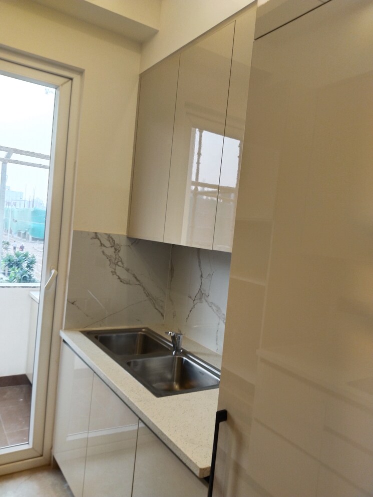 Kitchen, raj-one-good-earth 3.5 Bedroom 1682 Sq.Ft. Builder Floor In Sector 71 Gurgaon 7845688