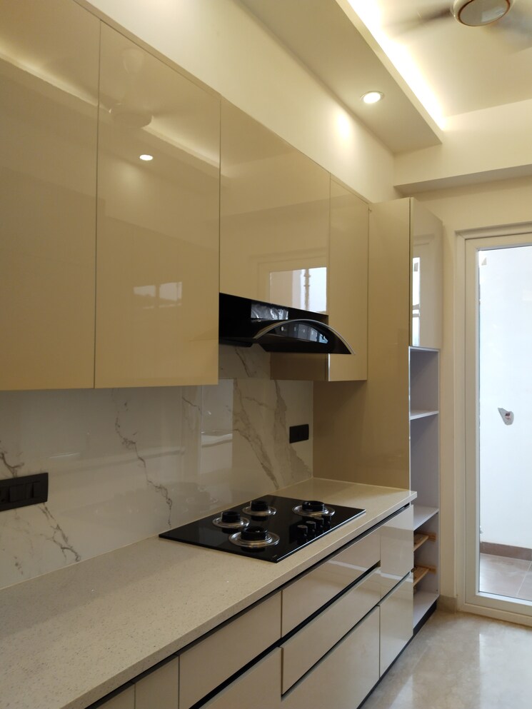 Kitchen, raj-one-good-earth 3.5 Bedroom 1682 Sq.Ft. Builder Floor In Sector 71 Gurgaon 7845688