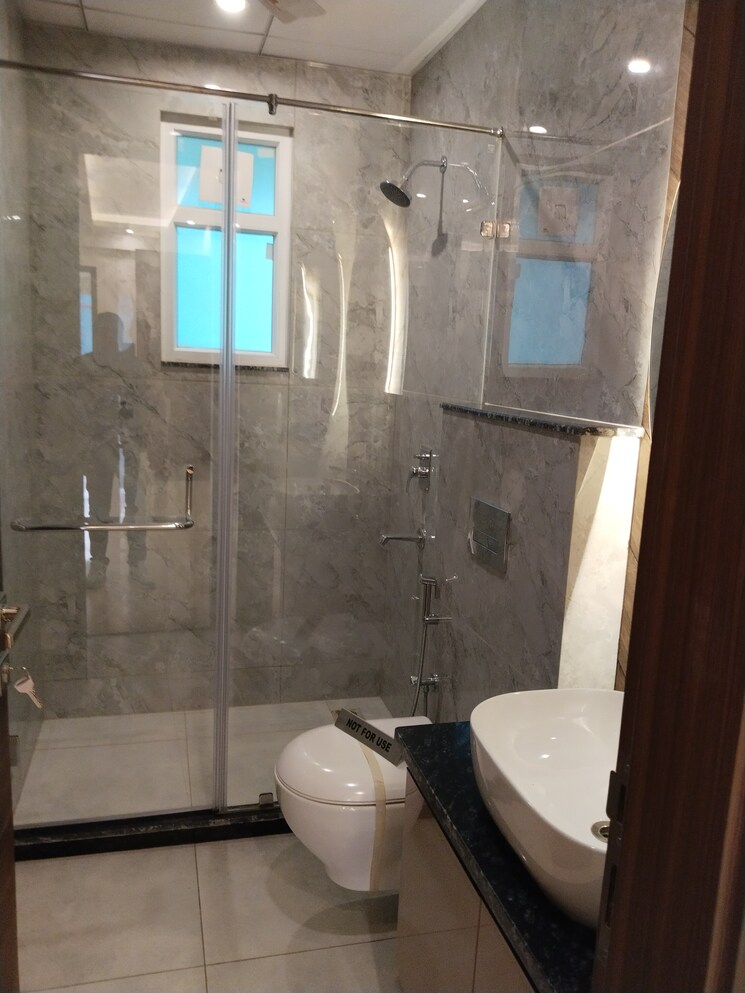 Bathroom, raj-one-good-earth 3.5 Bedroom 1682 Sq.Ft. Builder Floor In Sector 71 Gurgaon 7845688